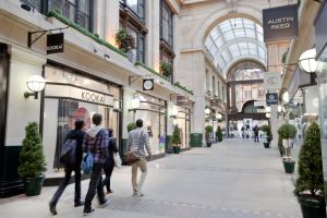 nottingham shopping centre march 2011 2 sm.jpg